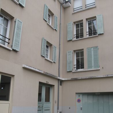 Appartement 2 pièces 927 €
