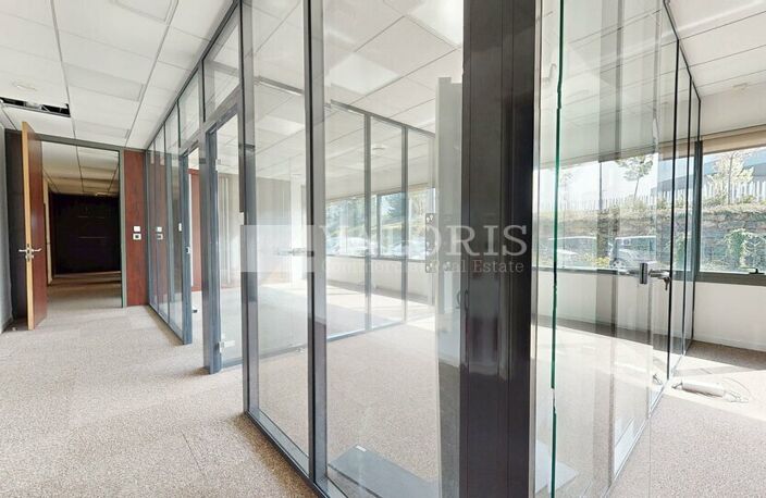 BUREAUX à LOUER — photo 3