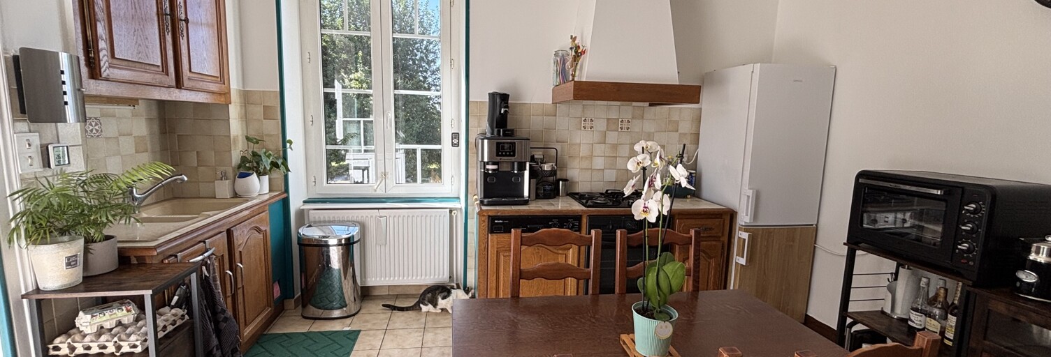 Maison 8 Pièces 230 m² à vendre à Saint-Saud-Lacoussière (24470)