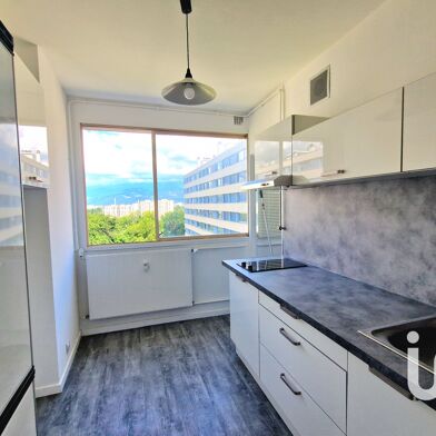 Appartement 2 pièces 820 €