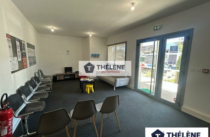 BUREAUX à VENDRE — photo 2