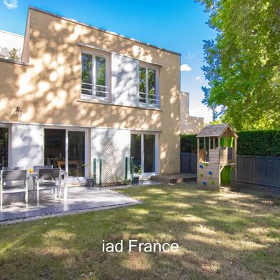 Appartement 4 pièces 285000 €