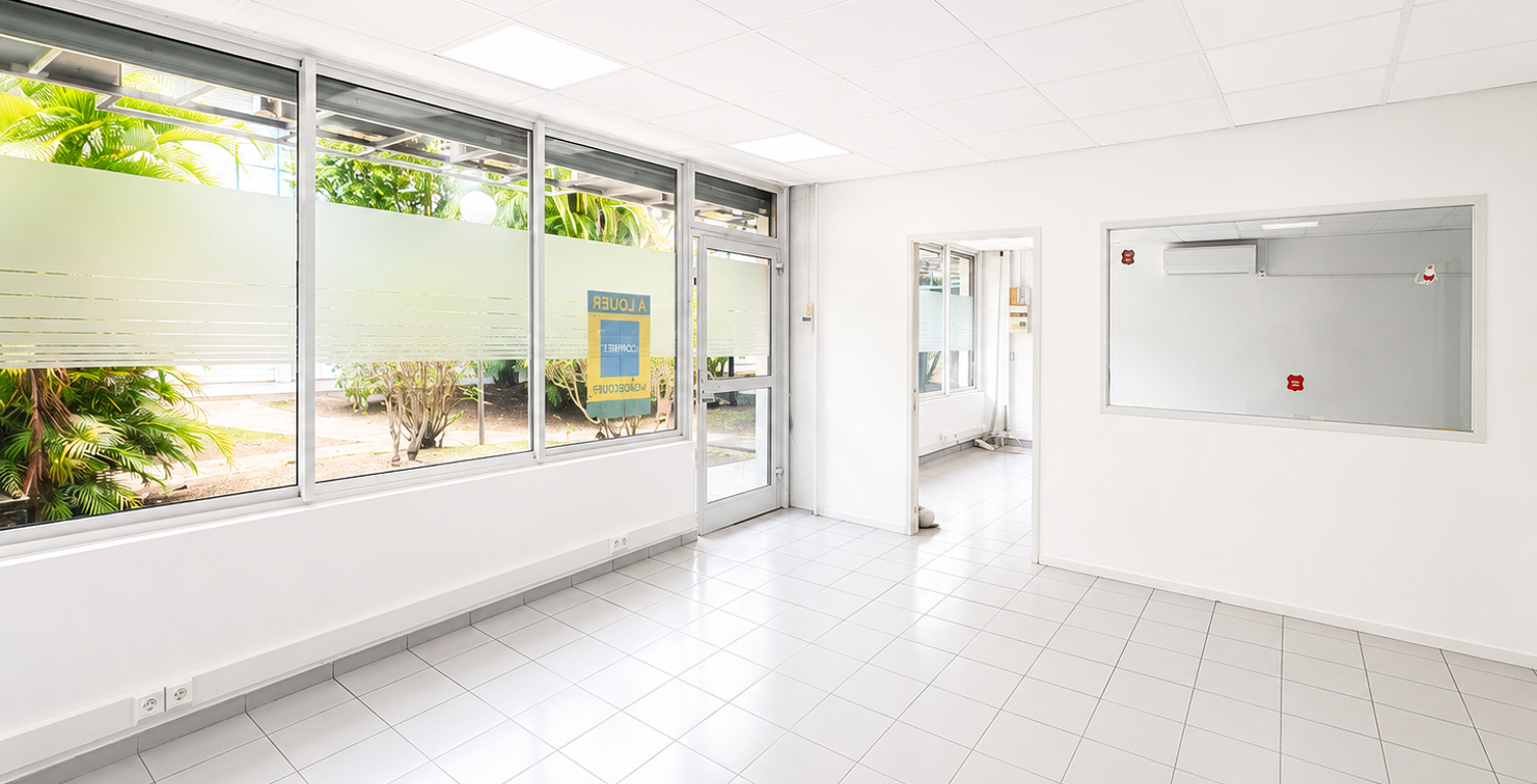 LOCAL COMMERCIAL 90M2 JARRY — photo 1