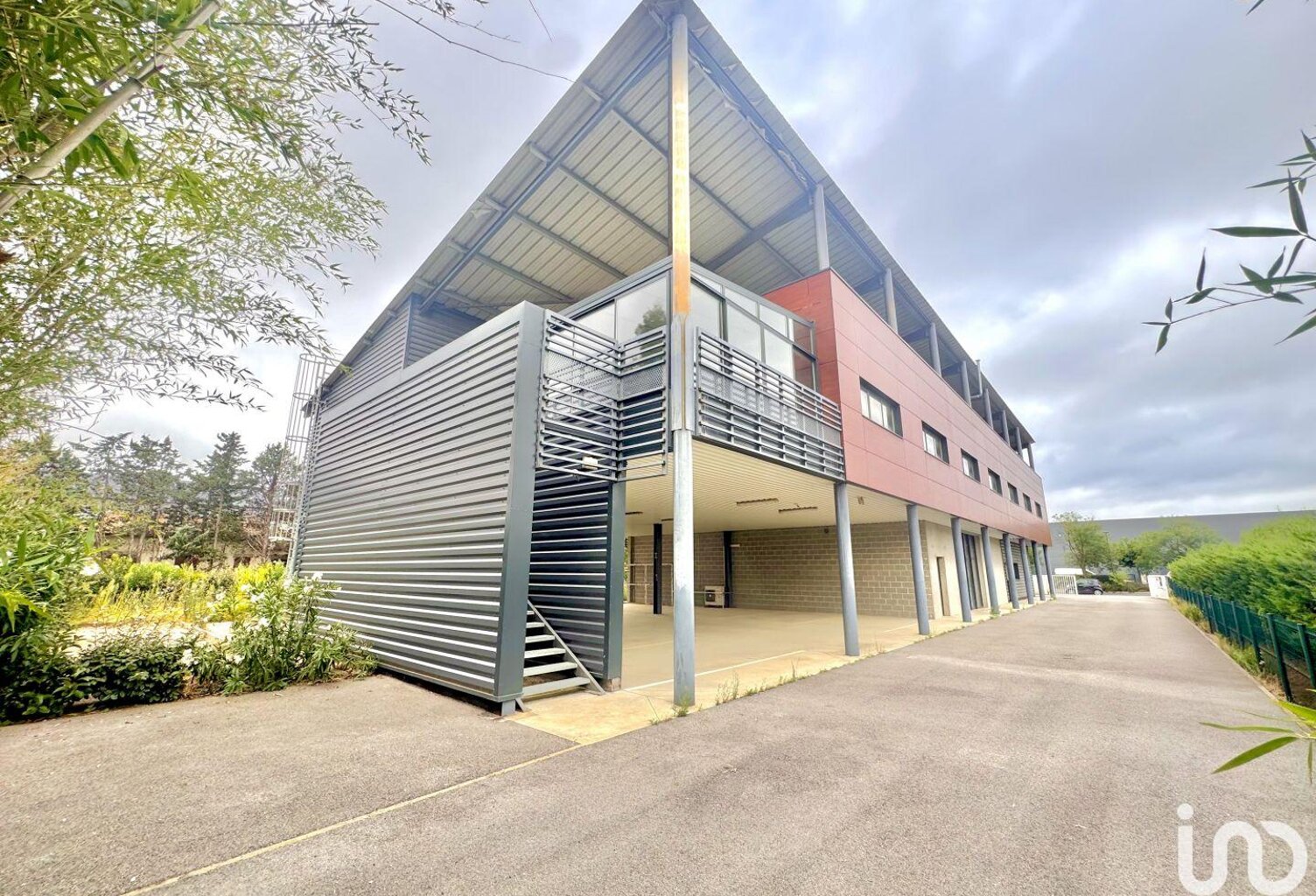 Vente Murs commerciaux 941 m&sup2; — photo 1