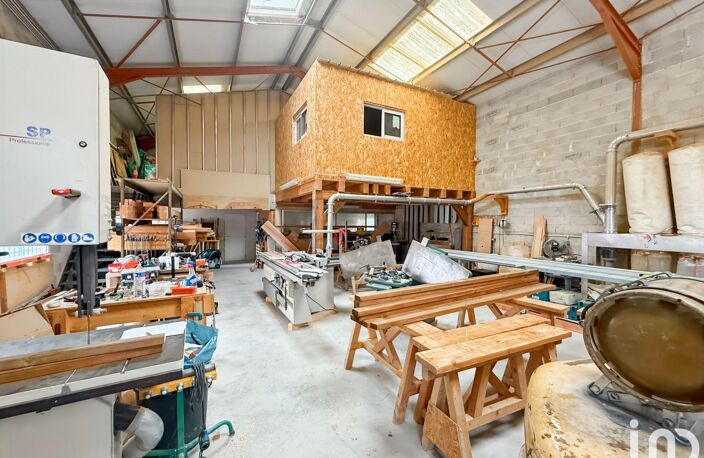 Vente Local d'activités 200 m&sup2; — photo 3