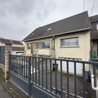 Maison 8 pièces 2180 €