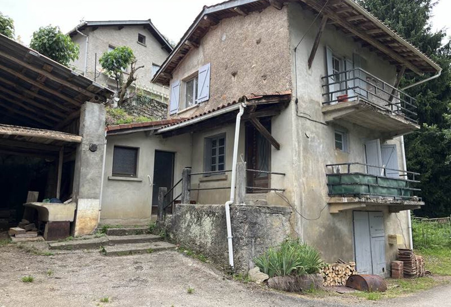Maison en pierre de 2 pièces principales — photo 1