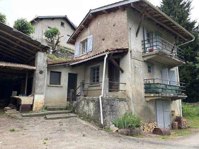 Maison en pierre de 2 pièces principales — photo du bien