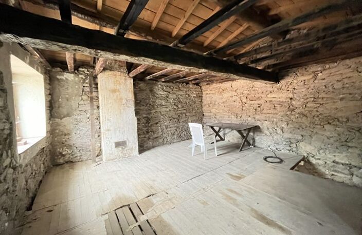Maison en pierre de 2 pièces principales — photo 2