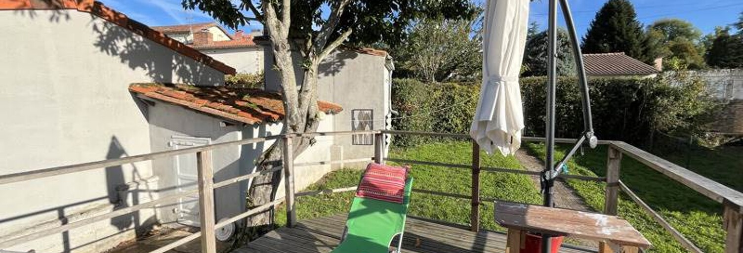 Immeuble   m² à vendre à Confolens (16500)