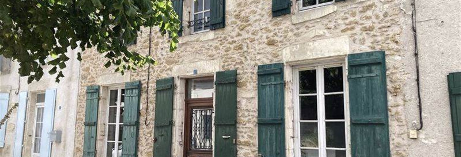 Maison 5 Pièces 127 m² à vendre à Lussant (17430)