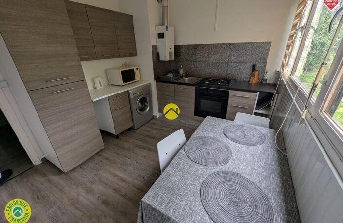 APPARTEMENT AVEC BALCON — photo 2