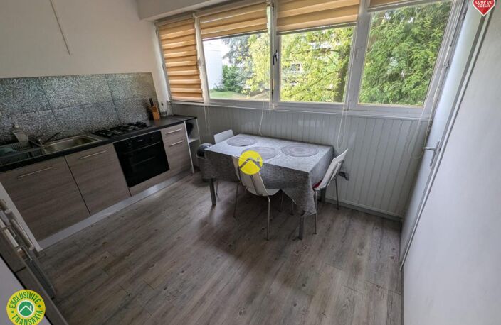 APPARTEMENT AVEC BALCON — photo 3