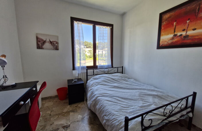 CHAMBRE A LOUER DANS UNE BELLE MAISON AVEC EXTERIEUR ET STAT — photo 3