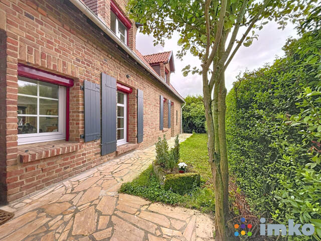 Maison individuelle 3 chambres, bureau, jardin arboré et dou — photo du bien