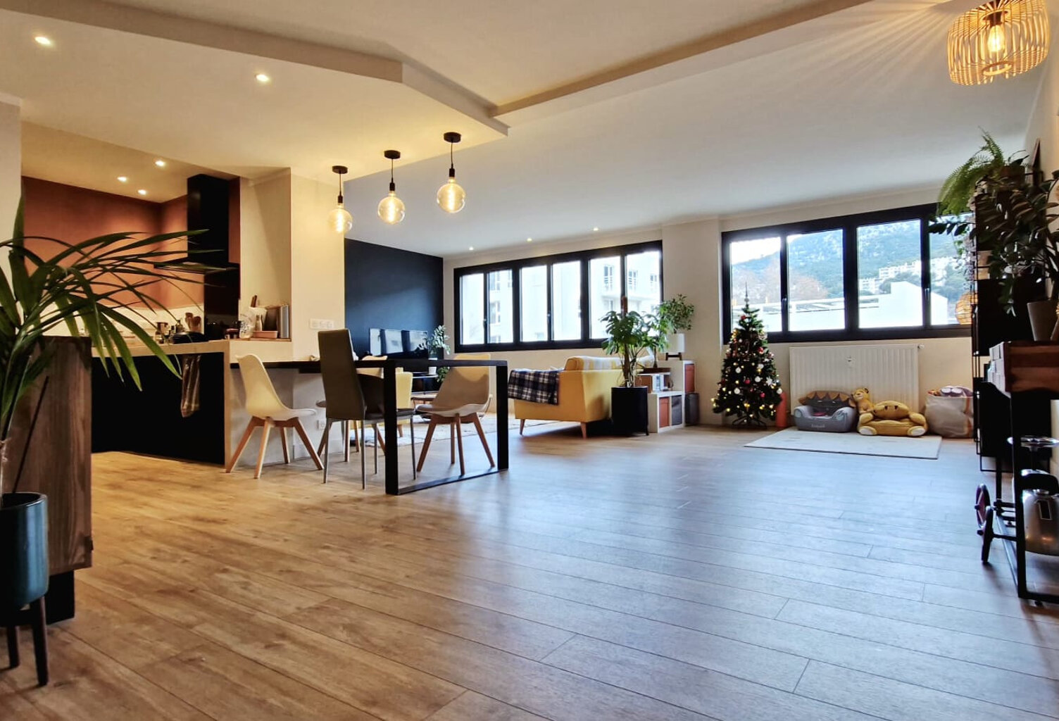 Appartement T4 de 125 m2 TOULON quartier Claret St Anne — photo 1