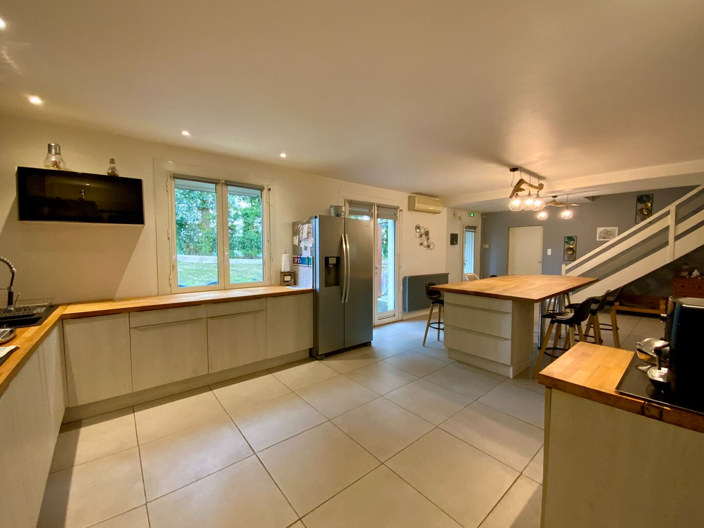 Villa / Maison  T14 à vendre Archiac 17520