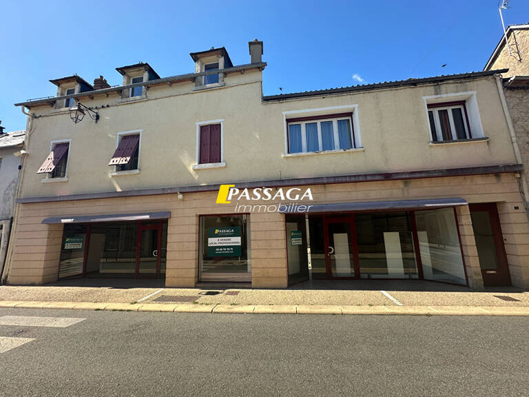 A VENDRE - Immeuble à usage commercial et d'habitation - LAISSAC — photo 1