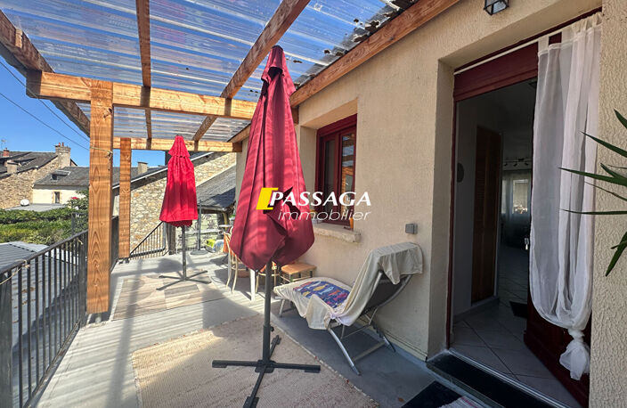 A VENDRE - Immeuble à usage commercial et d'habitation - LAISSAC — photo 3
