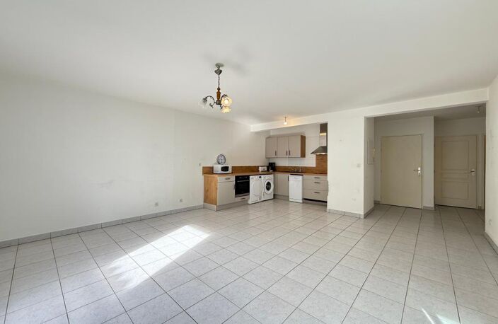 APPARTEMENT 3 PIECES, près du CENTRE VILLE et environ 1,4 km PLAGE — photo 4
