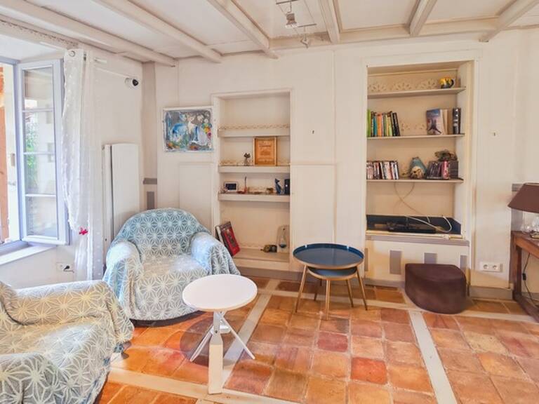 Maison de caractère à vendre 4 pièces VARAIZE (17) AVEC DEPENDANCES, GRANGES — photo 1