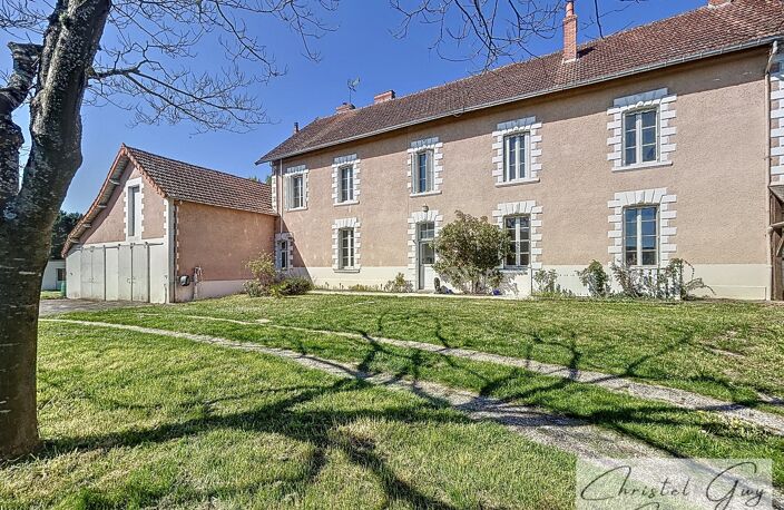 Vaas (72500) - Propriété de Charme 1910 de 175 m² + Maison d'amis, 7 Pièces, Terrain de 1260 m², Idéale Résidence Principale ou Secondaire — photo 2