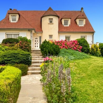 Maison 9 pièces 695000 €