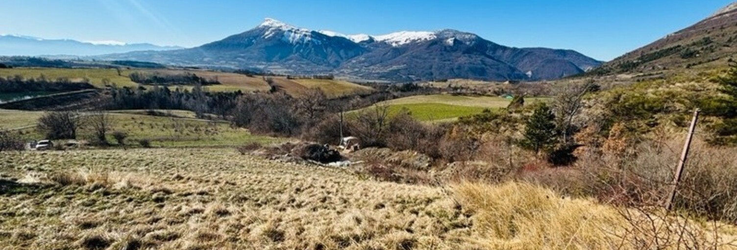 Terrain  2423 m² à vendre à La Roche-des-Arnauds (05400)