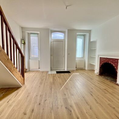 Maison 5 pièces 389900 €