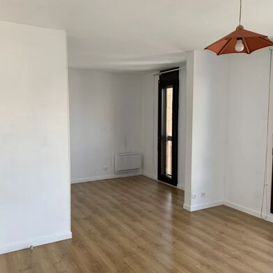 Appartement 2 pièces 862 €