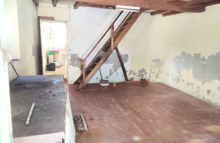 Maison à vendre 4 pièces 94m2 à rénover GEMOZAC (17) — photo 2