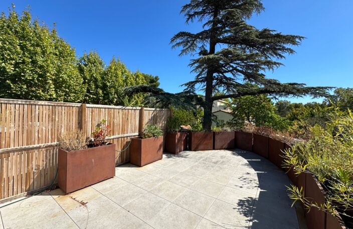 T4 rénové de 90m2 – Terrasse sur le toit de 25m2 – Possibilité activité professionnelle – Saint-Barnabé — photo 2