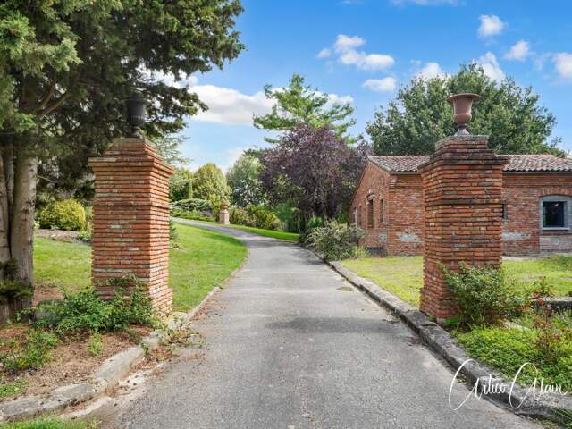 maison de caractère de 283 m² avec dépendances et fort potentiel sur plus de 9 000 m² de terrain — photo du bien