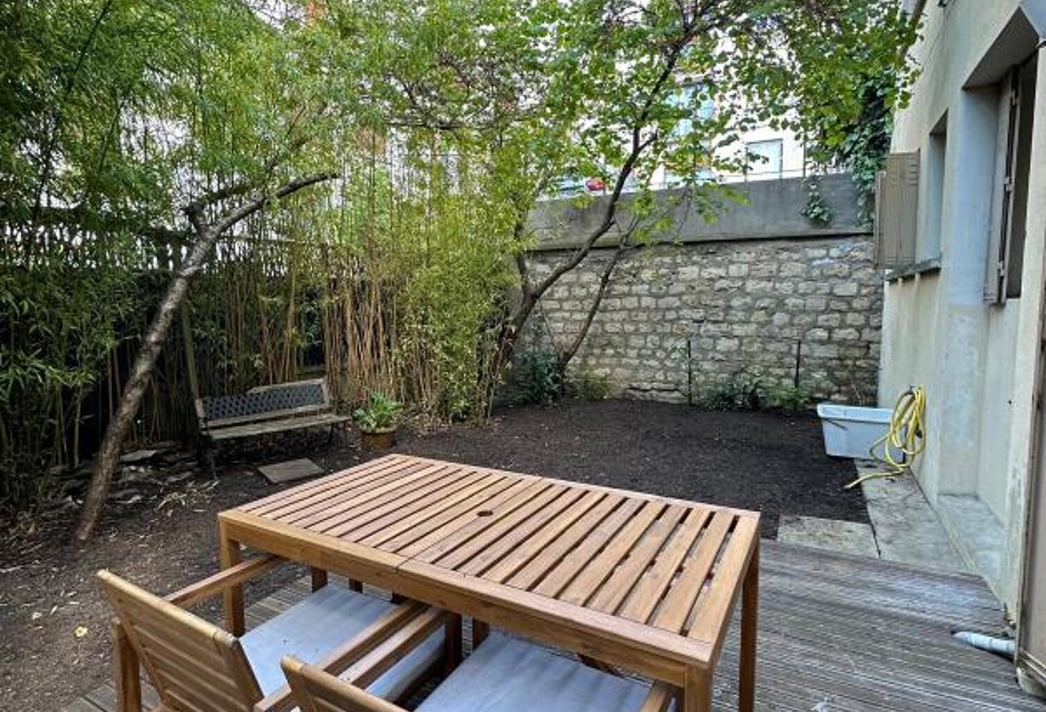 Appartement meublé - Rez-de-jardin avec terrasse et jardin de 74m2 — photo 1