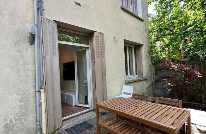 Appartement meublé - Rez-de-jardin avec terrasse et jardin de 74m2 — photo 2