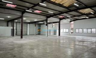 Local industriel  1044 m² à louer à Le Blanc-Mesnil (93150)