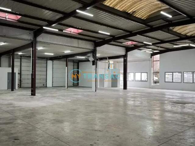 Blanc-Mesnil :  A LOUER un local d'activité de 1 044m² divisible à partir de 475m² — photo du bien