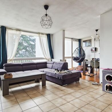 Appartement 4 pièces 180000 €