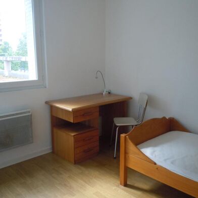 Appartement 3 pièces 735 €