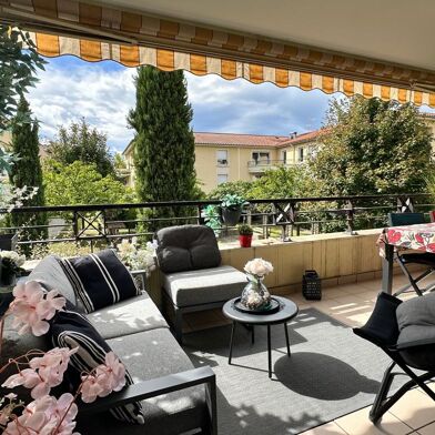 Appartement 4 pièces 349900 €