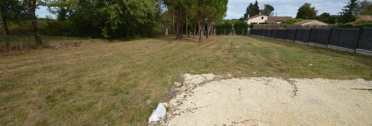 Terrain  1639 m² à vendre à Le Fieu (33230)