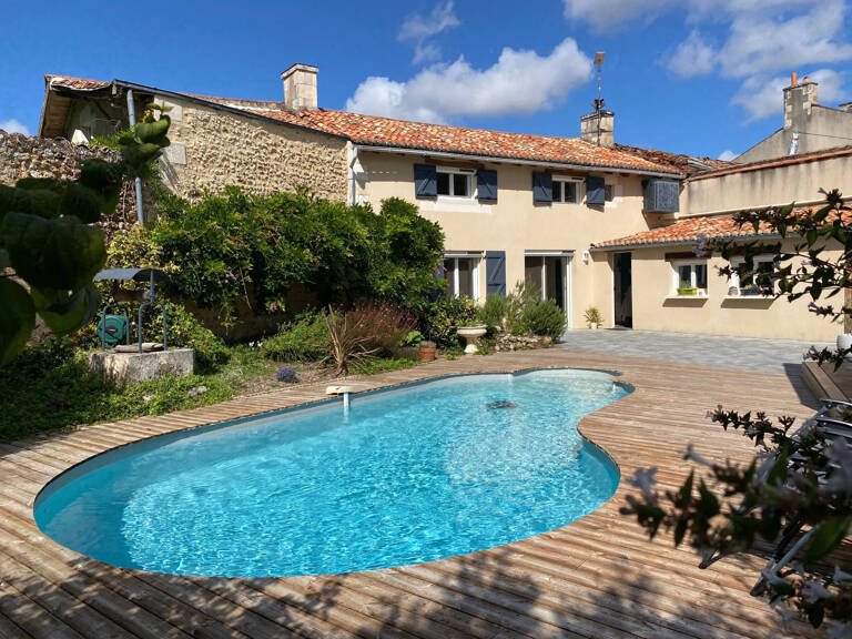 Longère rénovée avec piscine — photo 1