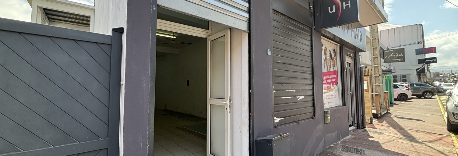 Commerce  60 m² à louer à Saint-Louis (97450)