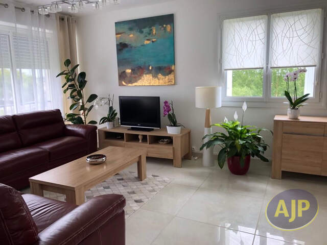 Appartement Saintes — photo du bien