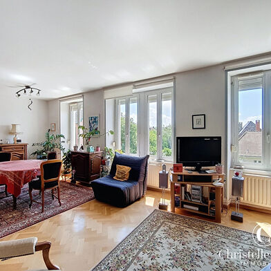 Appartement 6 pièces 240000 €