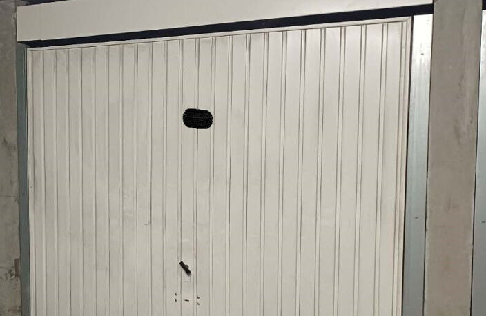 Grand garage en box en sous-sol _ Proche Monplaisir Lyon 8e — photo 3