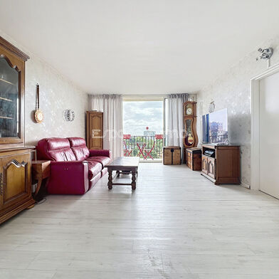 Appartement 4 pièces 142000 €