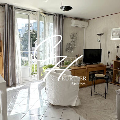 Appartement 3 pièces 144000 €