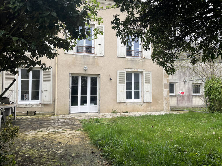 À Châteaudun, Entre le centre-ville et la gare — photo 1