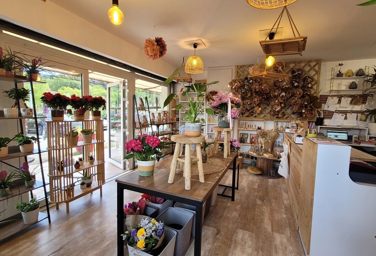 Fond de commerce fleuriste 35m2 — photo 1